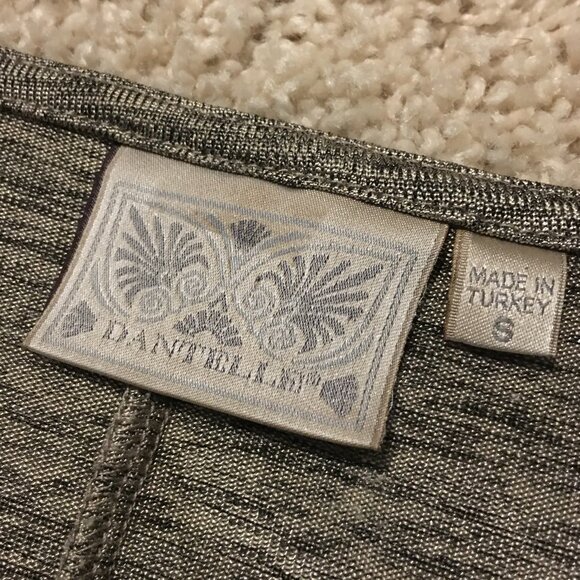 Dantelle Shimmery Knit Turkish High Low Top - Picture 9 of 15